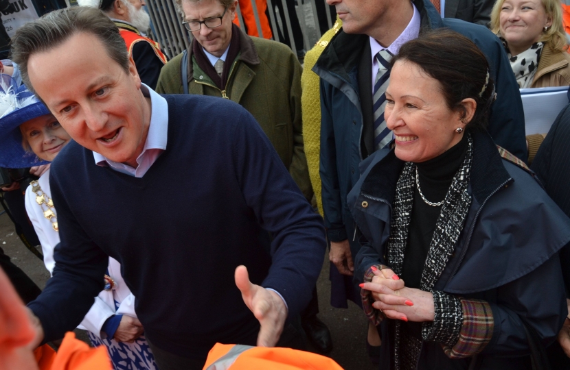Prime Minister David Cameron and Anne Marie thank Network Rail Engineers